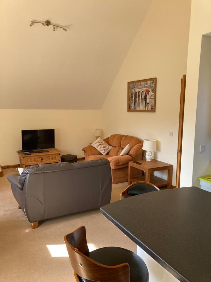 Springbank Apartment - Sleeps 4 - Pet Friendly ฟอร์ตวิลเลียม ภายนอก รูปภาพ